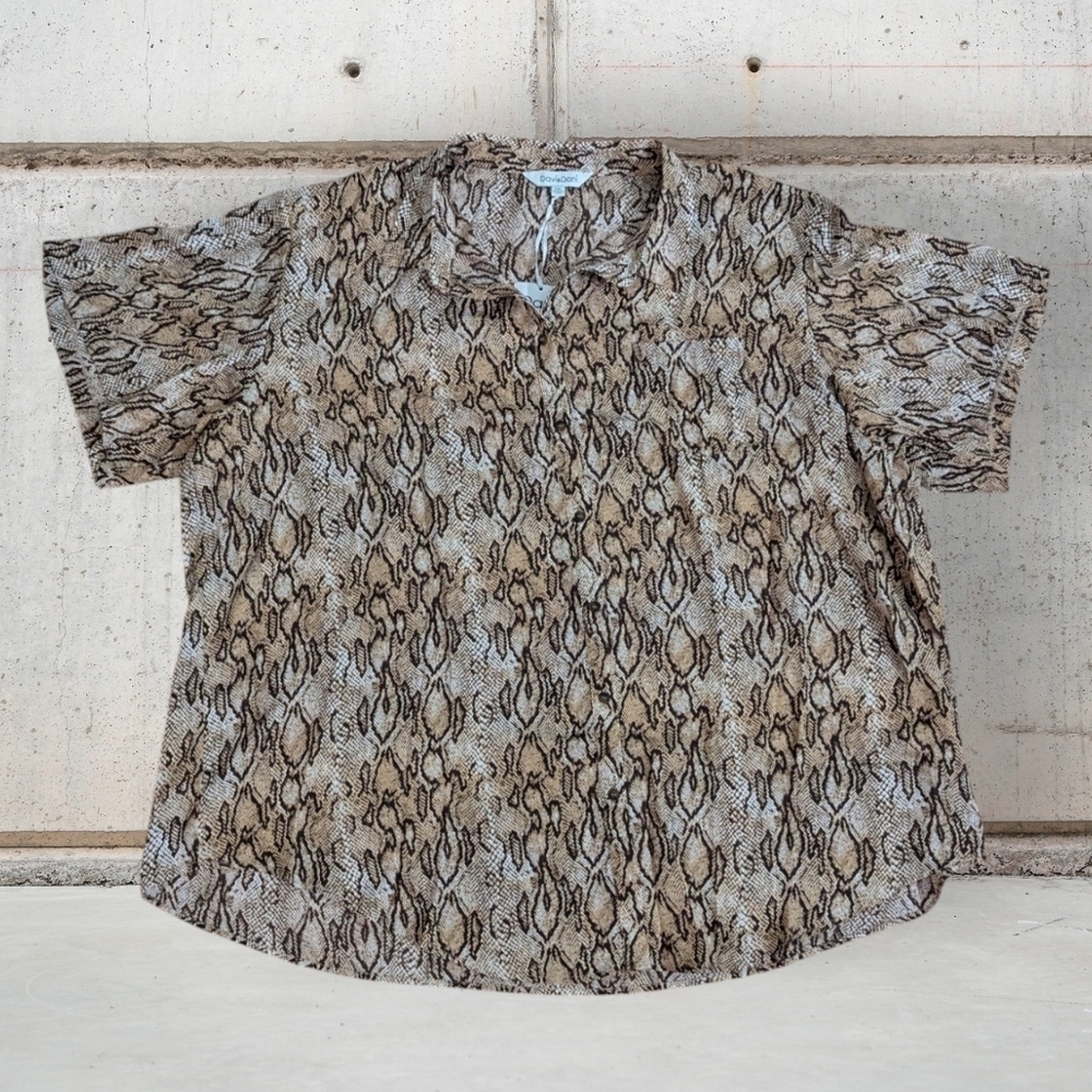 NWT Davi & Dani Oversized Snake Print Button Down Shirt Size 2X - Picture 3 of 7